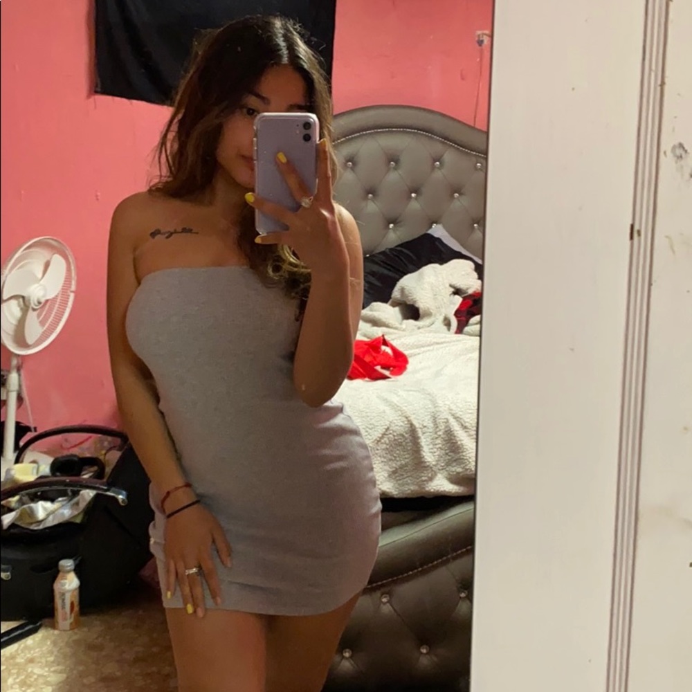 Strapless gray dress